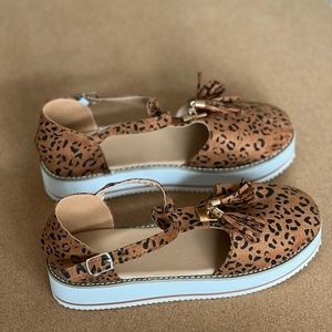 Cute cheetah print shoes!